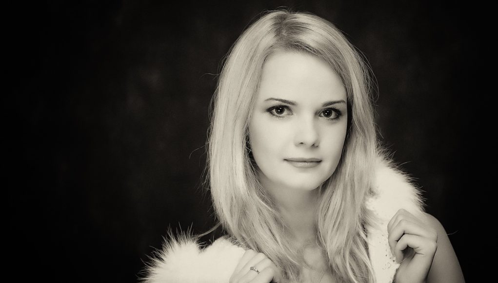 haina de blana pentru dama